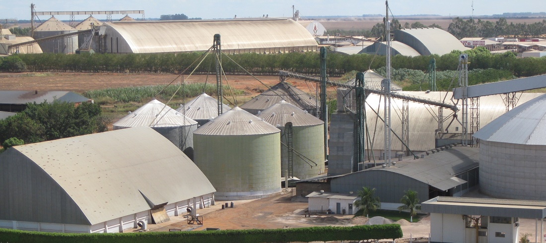 Complex of soy and second corn storehouses and processing plants in Lucas Rio Verde - Mato Grosso