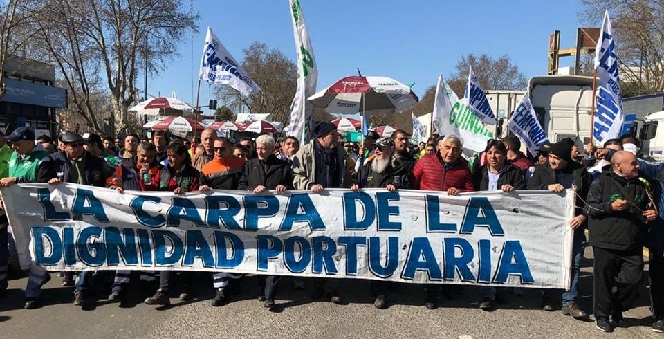 FEMPINRA members go on a 5-day strike at the Port of Buenos Aires